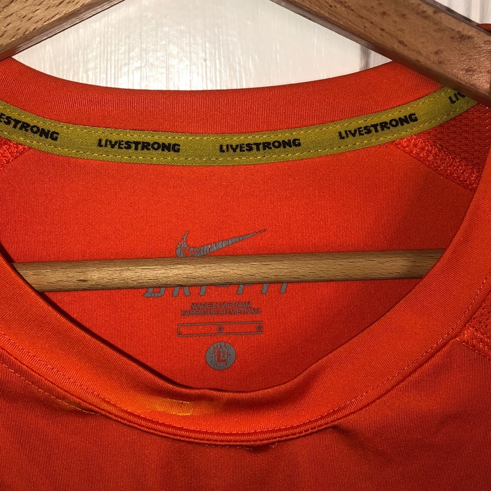 ✨Nike Live Strong T-Shirt - Picture 8 of 10